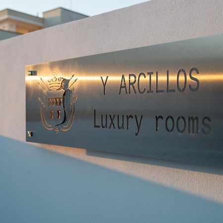 Y Arcillos Luxury Rooms Lecce Exterior foto